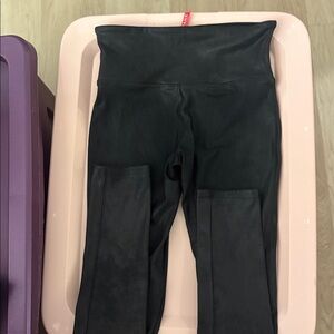Spanx by Sara Blakely Petite Black Faux Leather Pull On Mid Rise Leggings in S